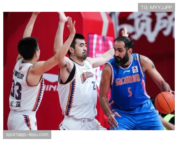 塔普索巴空中制霸助球队逆转取胜，状态强势回暖