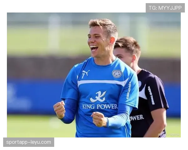 里尔防线坚如磐石，状态回暖展现稳健竞争力