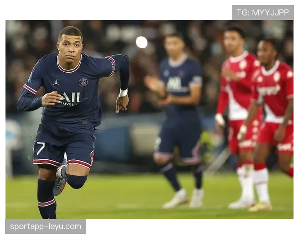 姆巴佩创造历史,成为法甲最年轻进球者,状态持续引人关注 姆巴佩创造历史,成为法甲最年轻进球者,状态持续引人关注